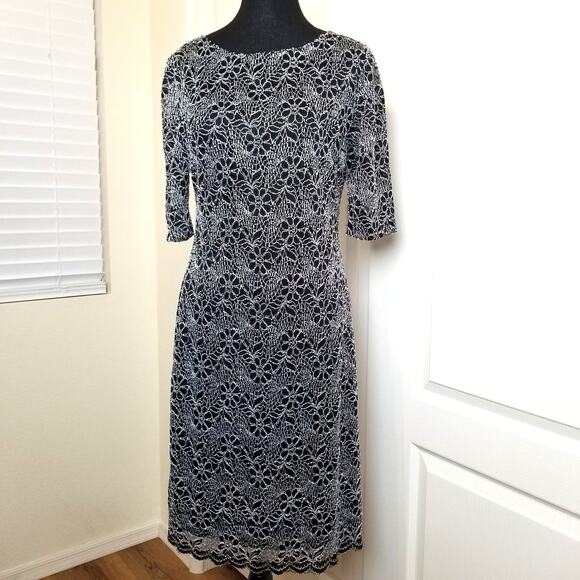 Candalite Women's Formal Black & Gray Lace Knee Length Round Neck Lined Size M - Picture 1 of 10